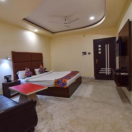 Fabhotel Rr Suites Гувахати Экстерьер фото