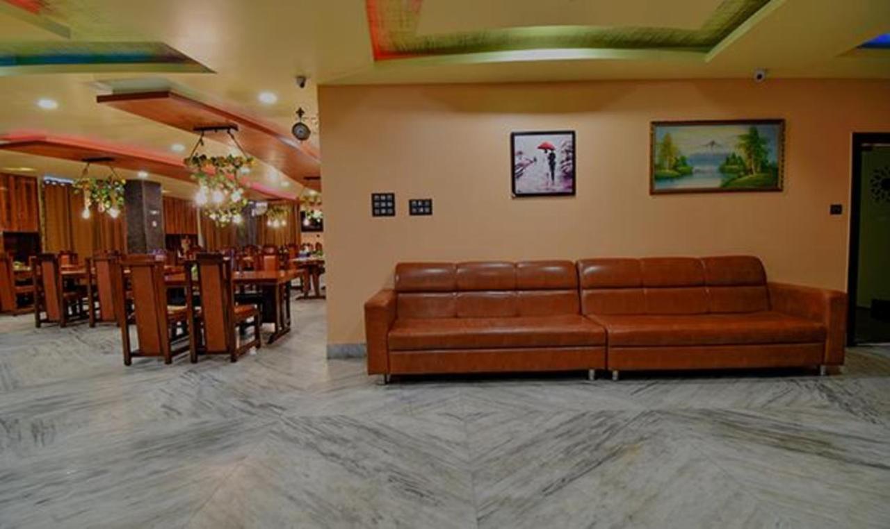 Fabhotel Rr Suites Гувахати Экстерьер фото