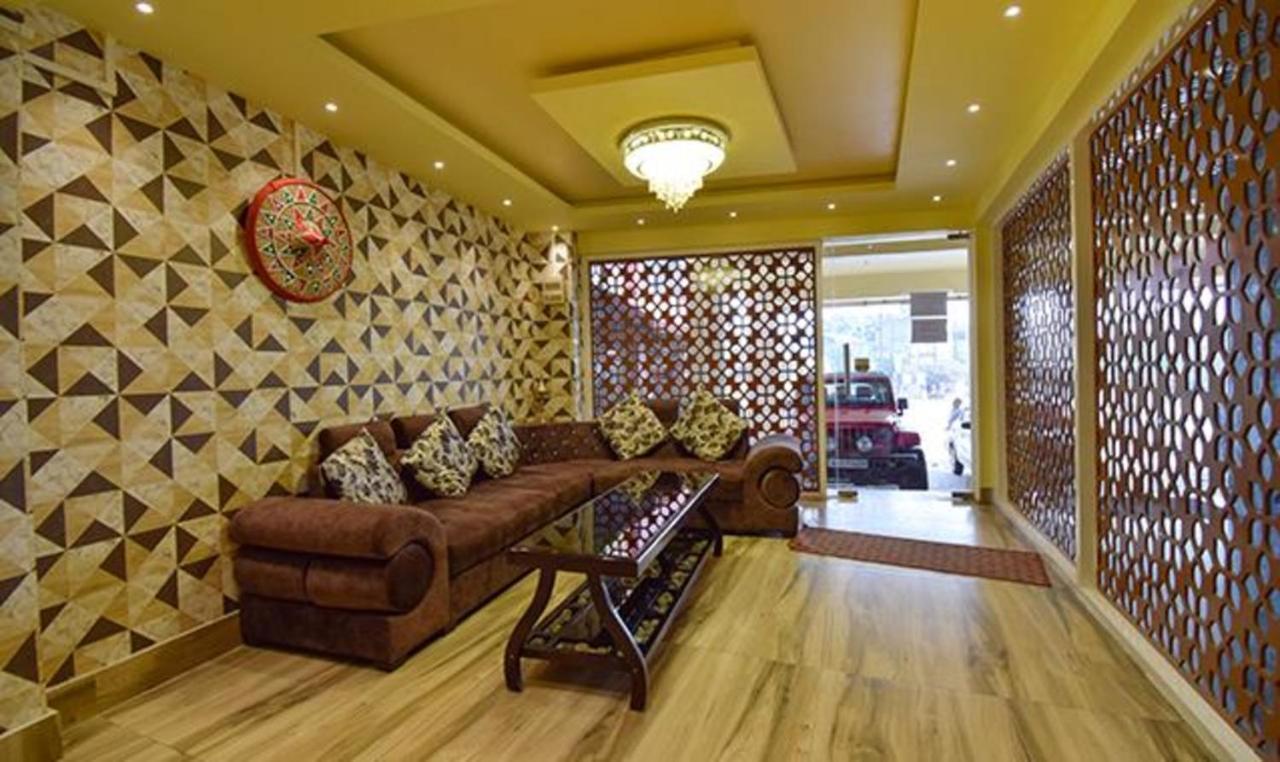 Fabhotel Rr Suites Гувахати Экстерьер фото