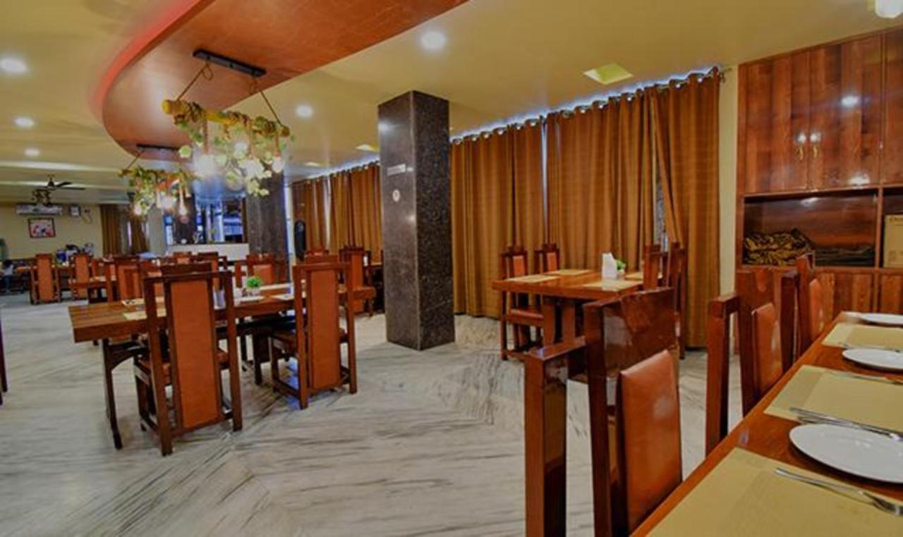 Fabhotel Rr Suites Гувахати Экстерьер фото